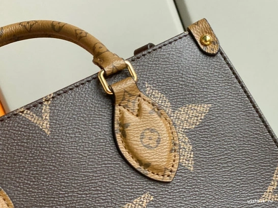 WIS VUITTON PM LOUIS ONTHEGO 1204